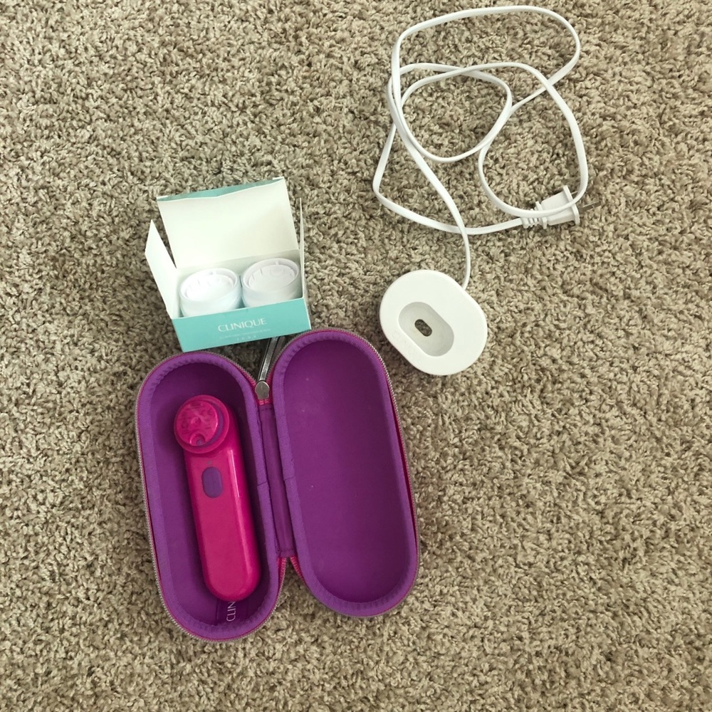 Clinique Facial Sonic Cleansing Brush Set